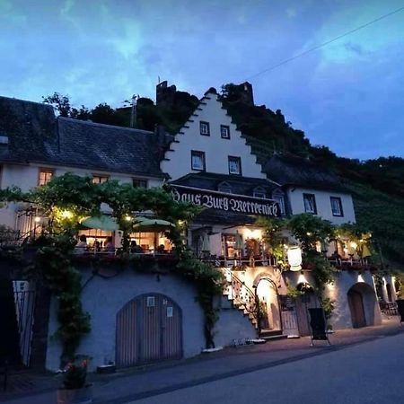 Hotel Haus Burg Metternich Байльштайн Экстерьер фото